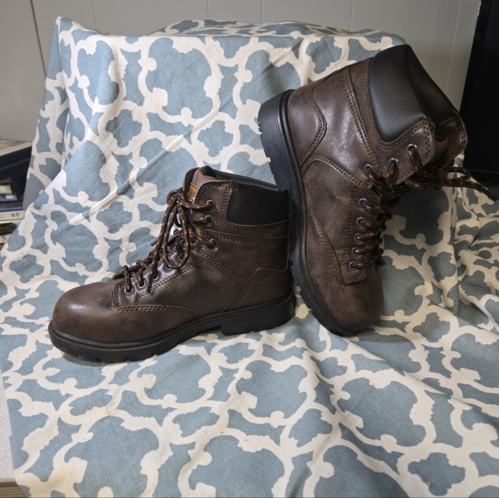 Basically new BRAHMA Steel Toe Work BOOTS 28800794 Size 6 Men's